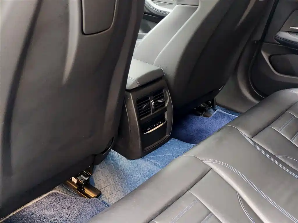BMW i4 2022 M50 фото 9