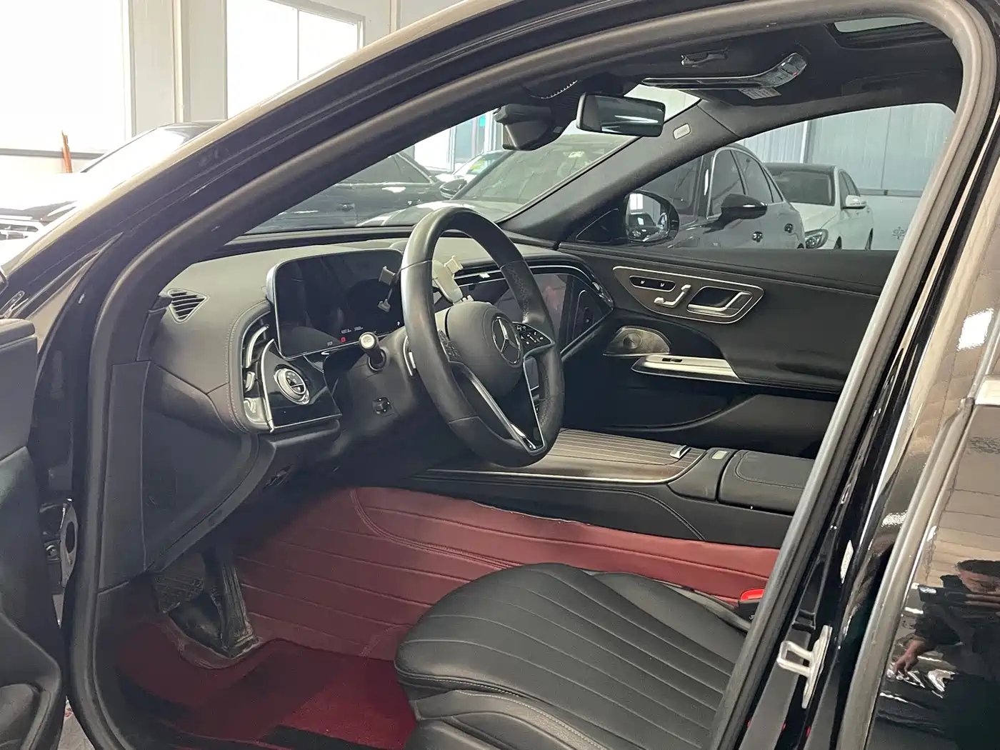 Mercedes-Benz E-Class 2025 E 300 L Luxury фото 4