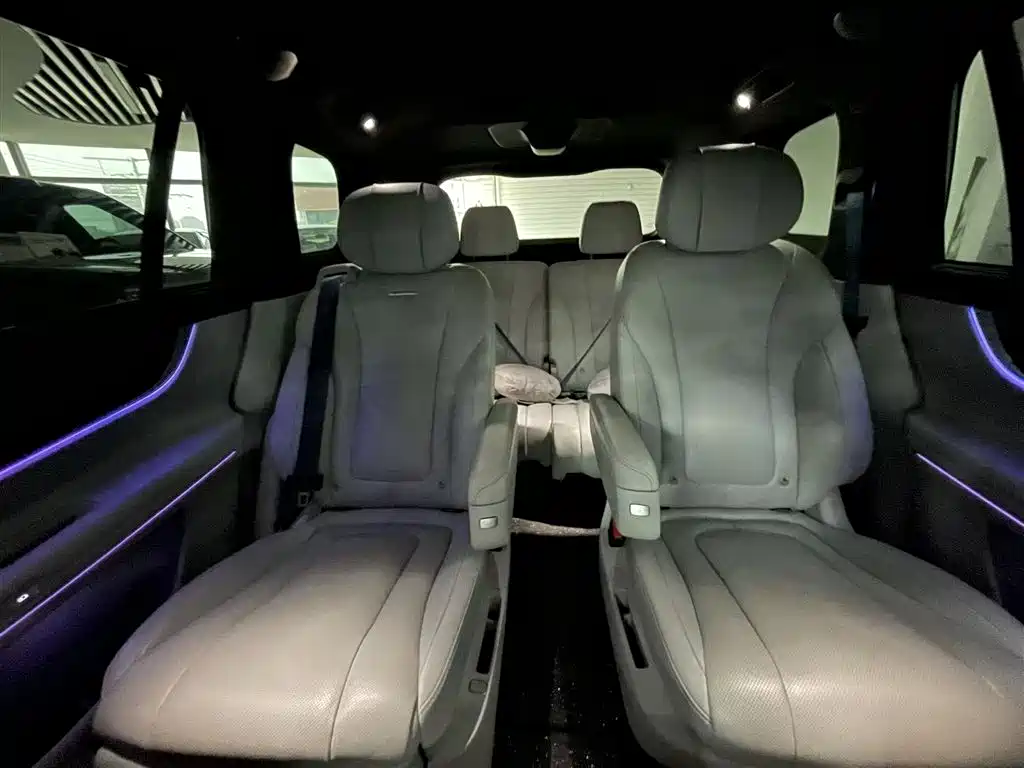 AITO Wenjie AITO M9 2024 Extended Range Ultra 42kWh 6-Seater фото 21