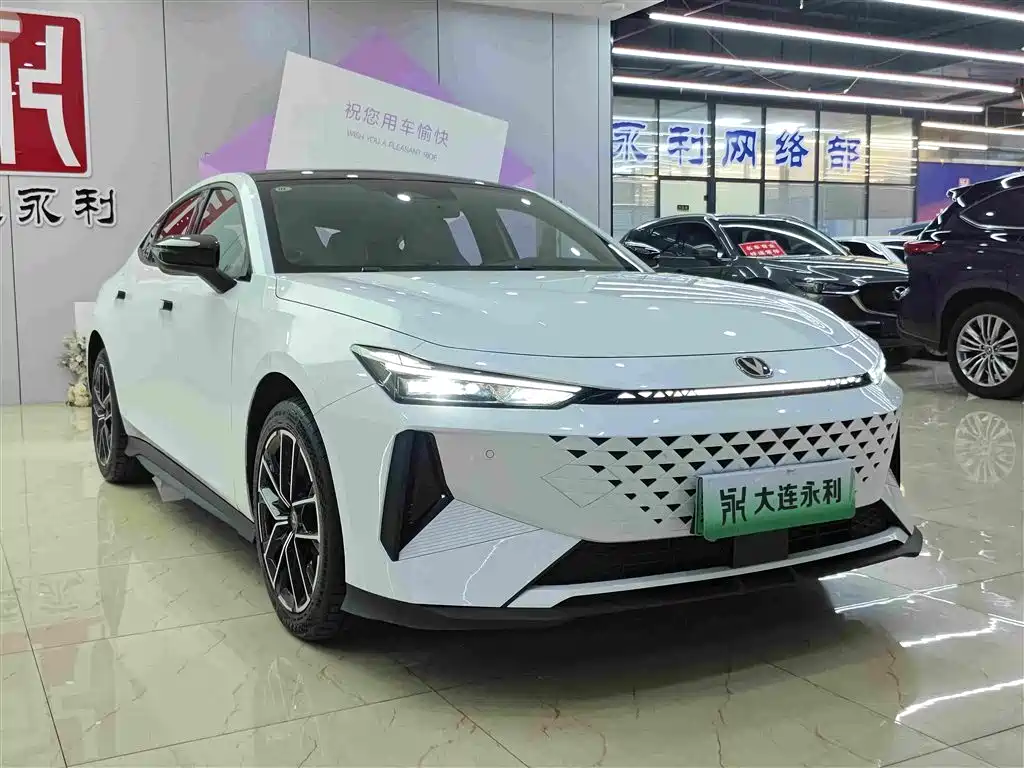 2024 Changan UNI-V iDD