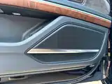 Фото 5 - Audi A8