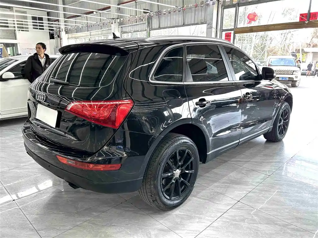 Audi Q5 2011 2.0TFSI Comfort фото 10