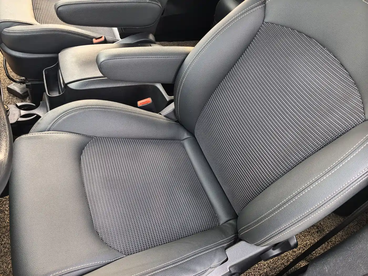 SAIC Maxus Maxus G10 2019 PLUS 2.0T Auto Elite China VI фото 20