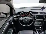 Photo 14 - Volkswagen Touran