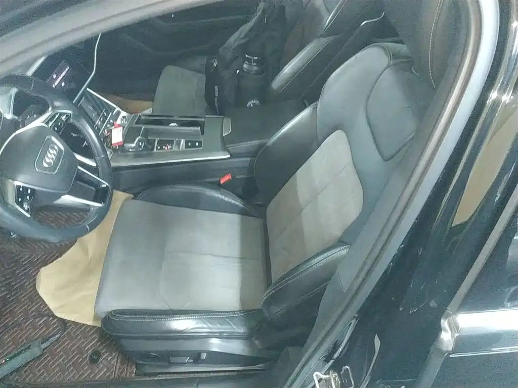 Audi A6L 2019 40 TFSI Luxury Dynamic фото 8