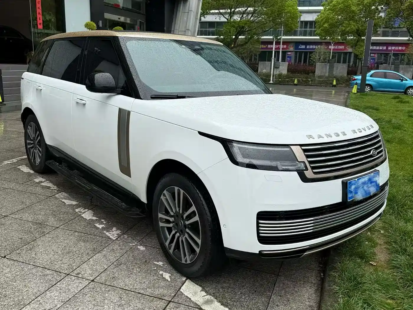 Land Rover Range Rover 2024 3.0 L6 400PS Genesis Extended