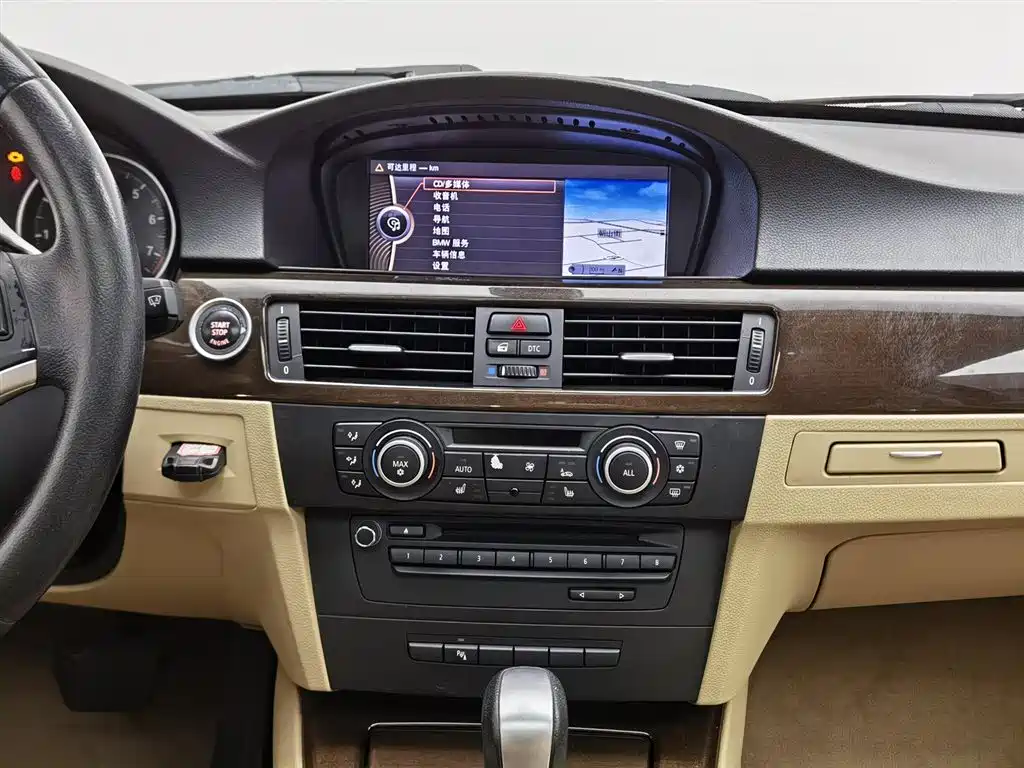 BMW 3 Series (Import) 2010 325i Luxury фото 12