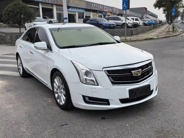CADILLAC XTS