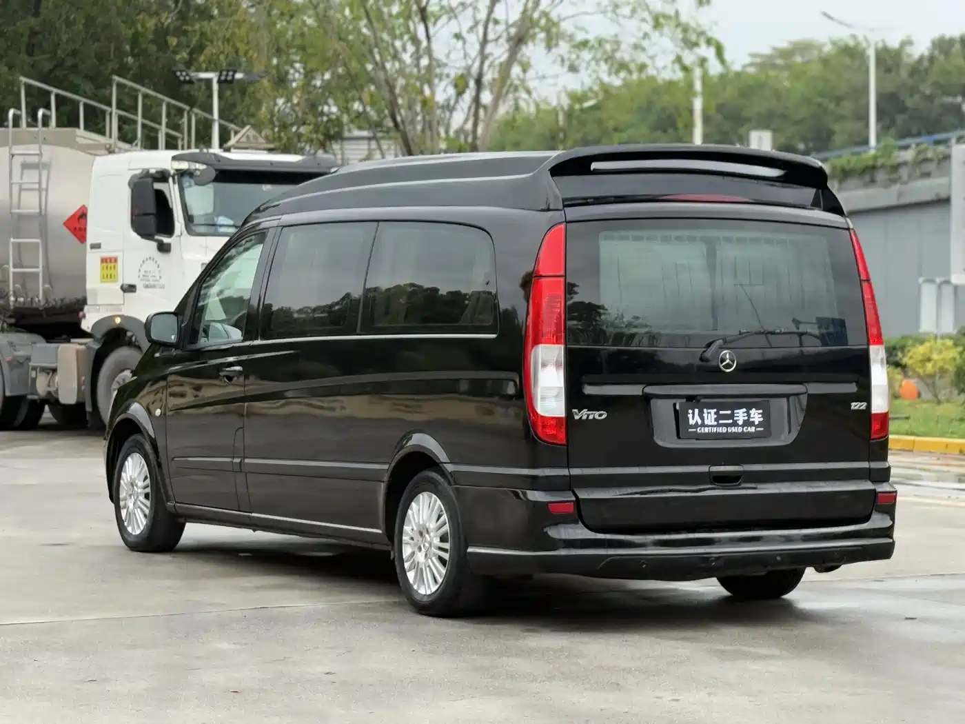 Mercedes-Benz Vito 2013 Model 3.0L Elite Edition фото 6