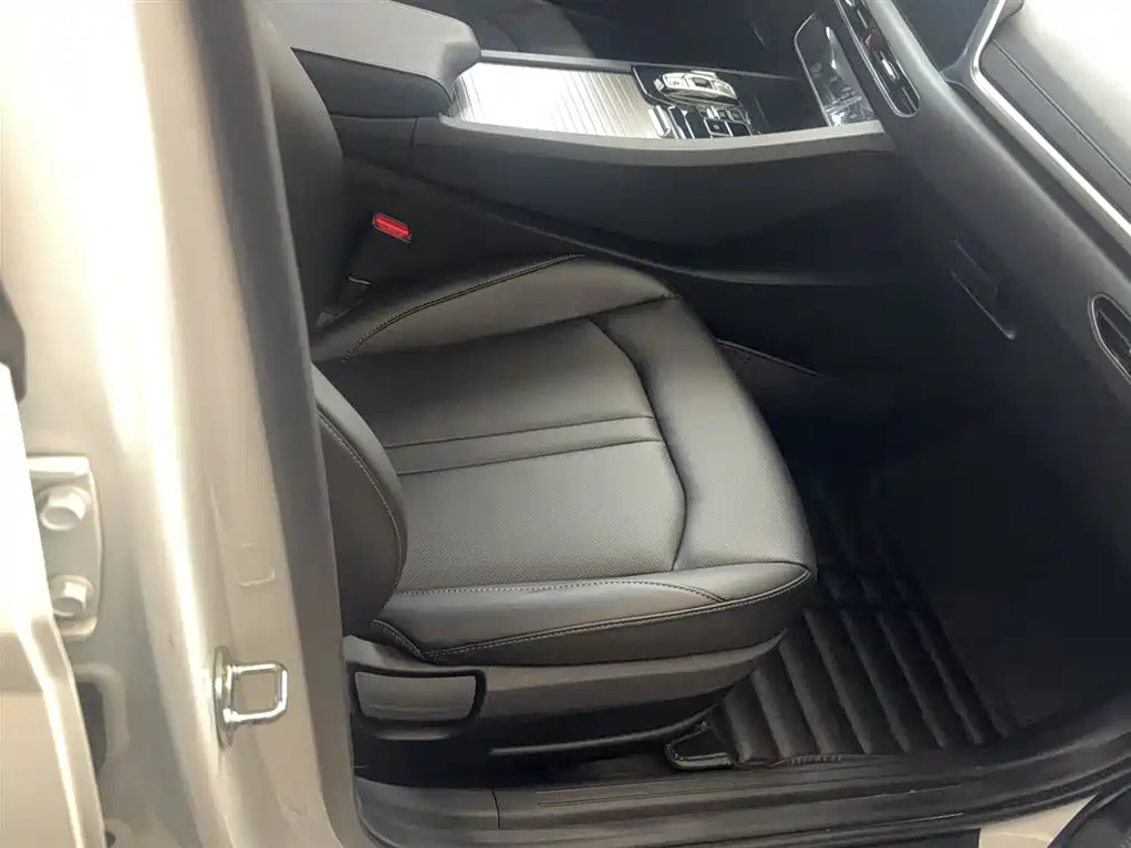 Hyundai Sonata 2020 270TGDi DCT GL Leading Edition фото 3