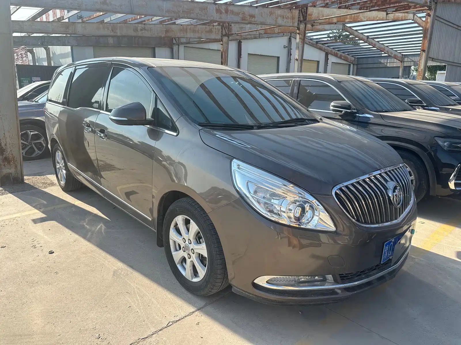 Фото 3 - Buick GL8