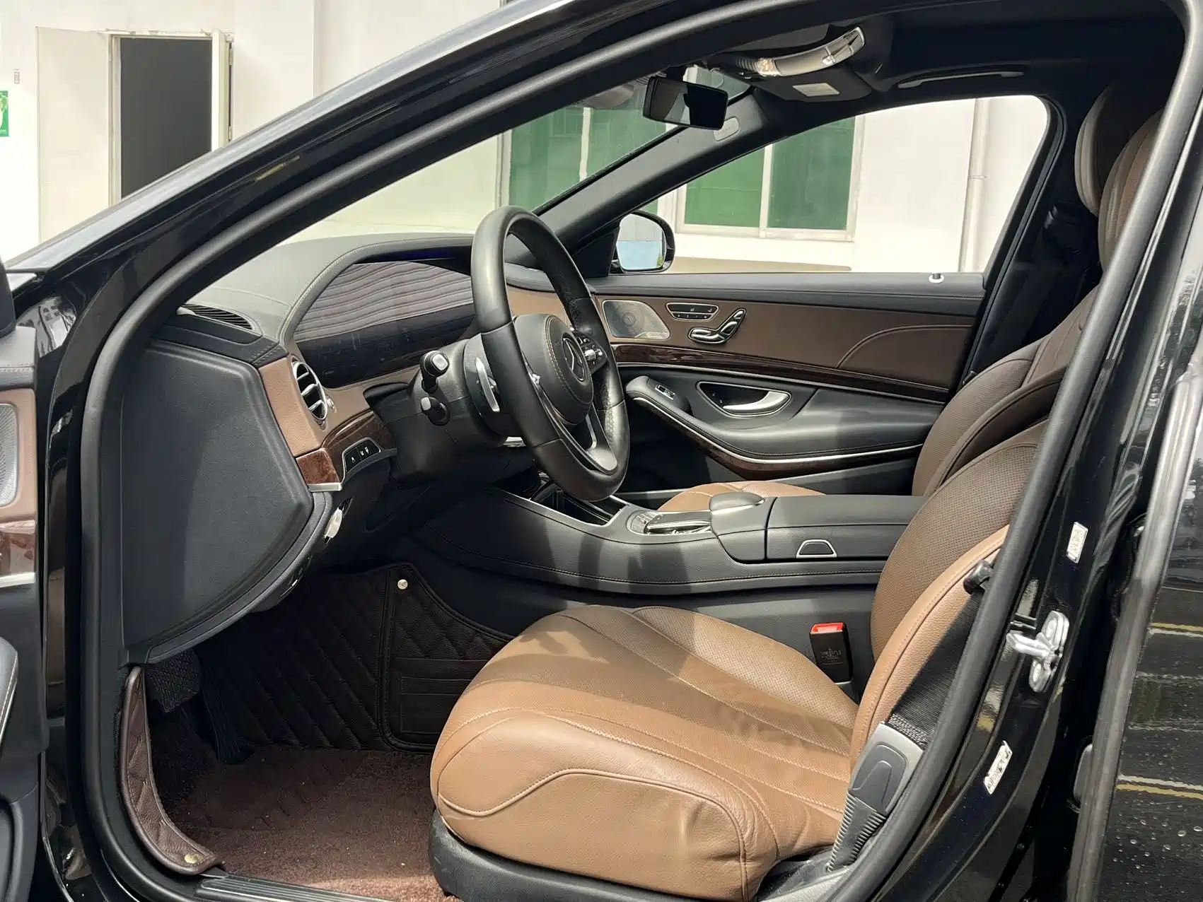 Фото 4 - Mercedes-Benz S-Class