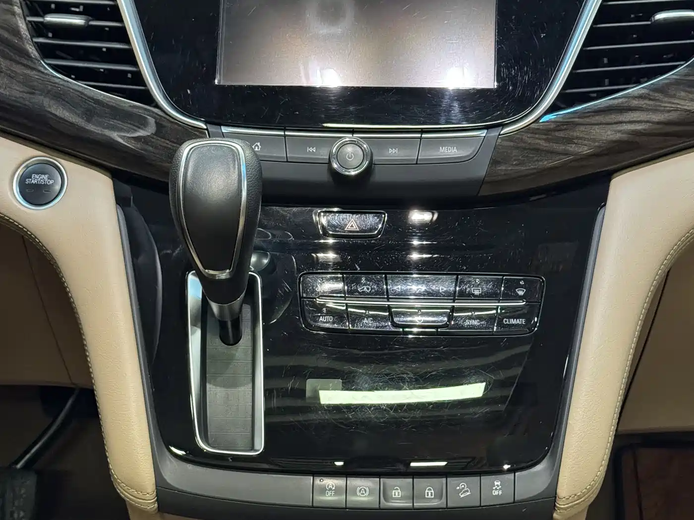 Buick GL8 2017 ES 28T Luxury China V фото 8