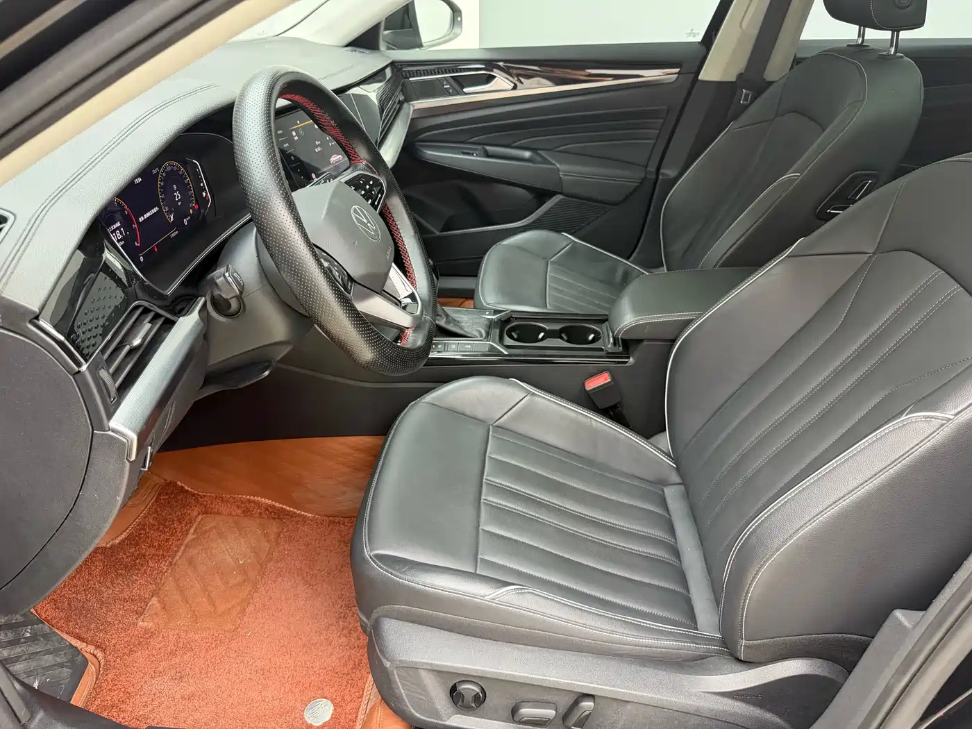 Volkswagen Passat 2023 330TSI Starlight Elite Edition фото 8
