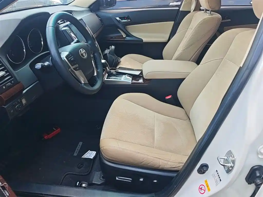 Toyota Reiz 2013 2.5V Premium Edition фото 15