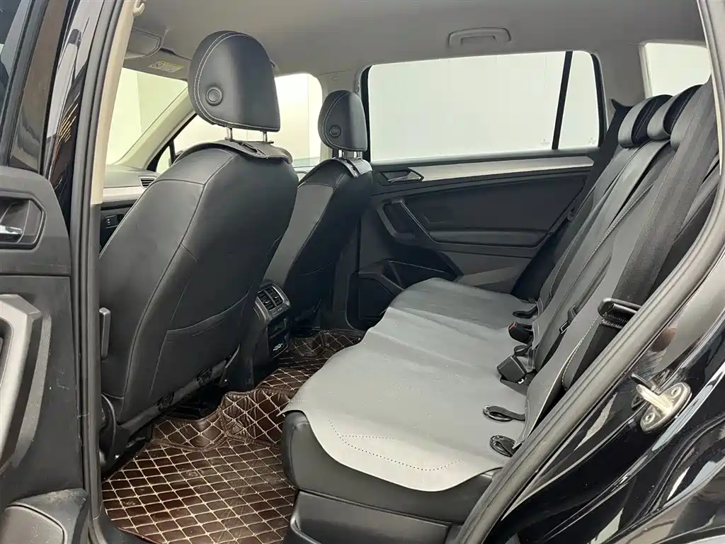Volkswagen Tiguan L 2021 330TSI Automatic 2WD Comfort фото 7