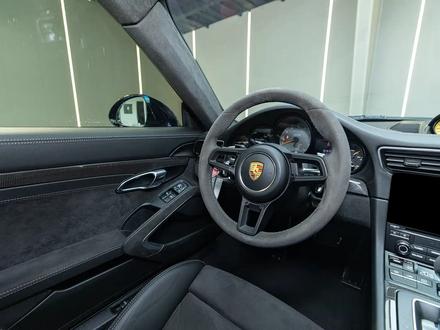 Porsche 911 2018 GT3 4.0L фото 12