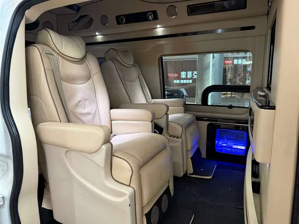 GMC Savana 2013 2013 5.3L AWD Leader Edition