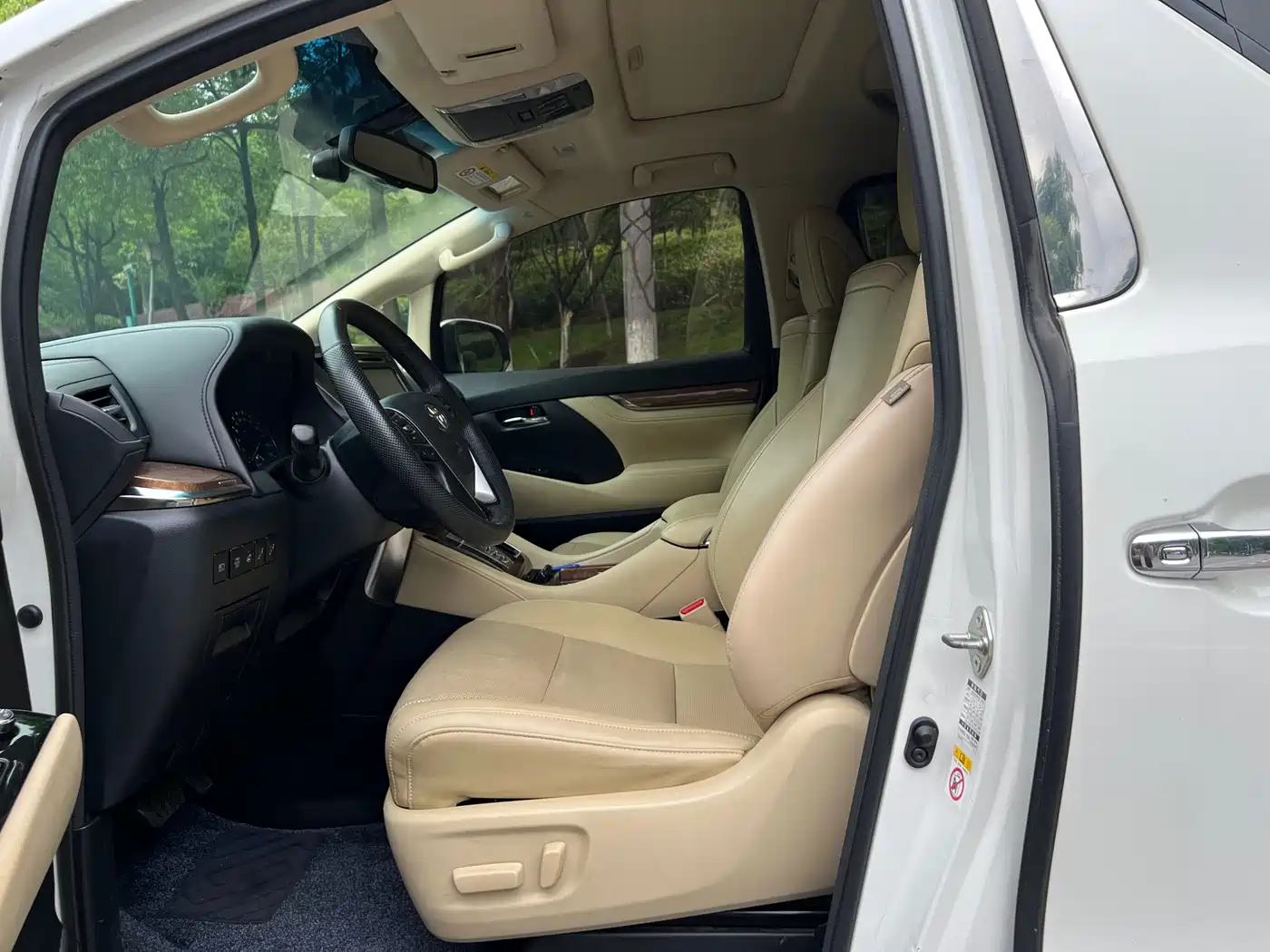 Toyota Alphard 2015 3.5L Premium Edition фото 7