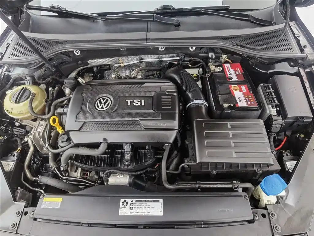 Volkswagen Magotan 2018 Facelift 330TSI DSG Luxury фото 6