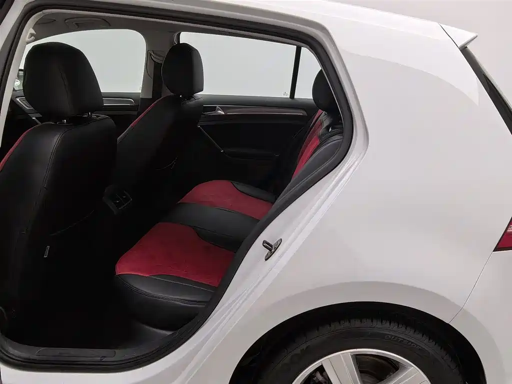 Volkswagen Golf 2015 1.6L Automatic Comfort фото 15