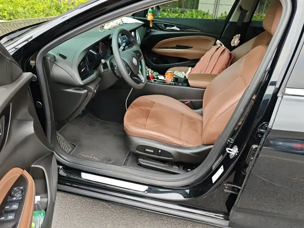 BUICK REGAL
