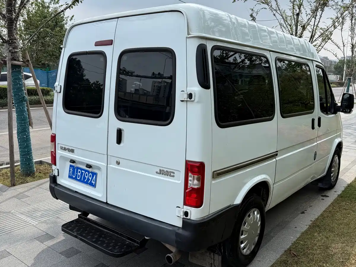 Jiangling Tesun 2020 2019 2.8T Commercial Short Wheelbase Medium Roof 6-Seater China VI JX493