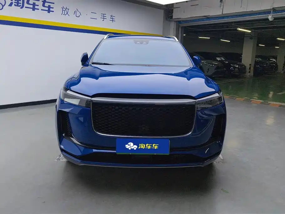 Фото 2 - Li Auto Li ONE