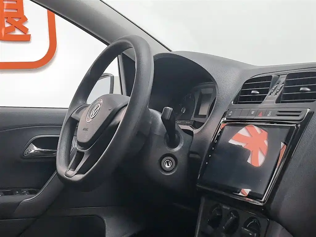 Volkswagen Polo 2018 1.5L Auto Safe Drive фото 22