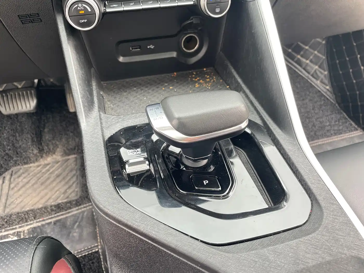 GEELY AUTOMOBILE BINYUE