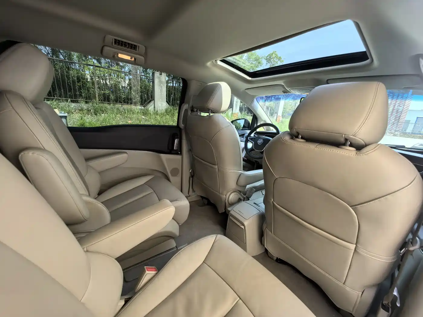 Buick GL8 2018 28T Luxury Model China VI фото 24
