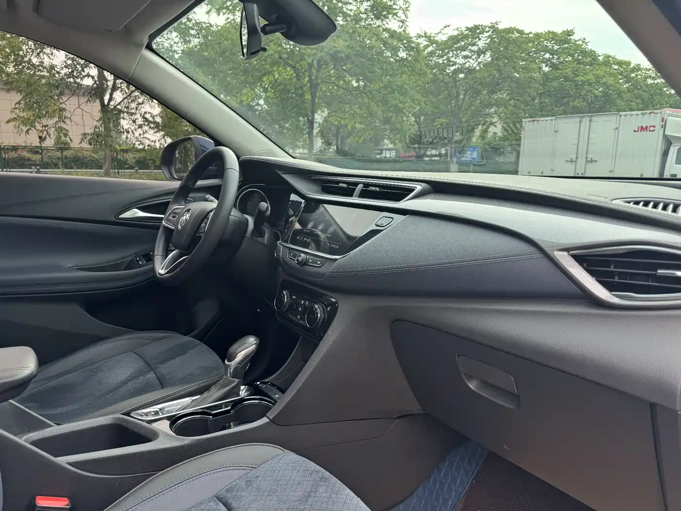 BUICK ANGKOLA GX