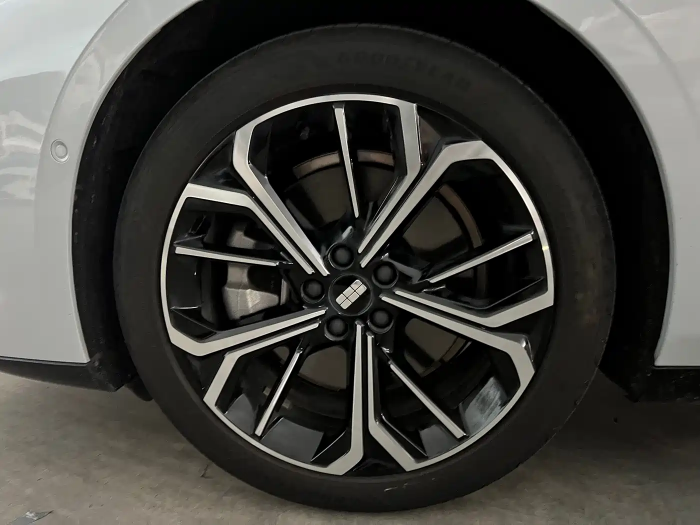 Geely Galaxy Galaxy E8 2025 700km Long Voyage Smart Drive Edition фото 5