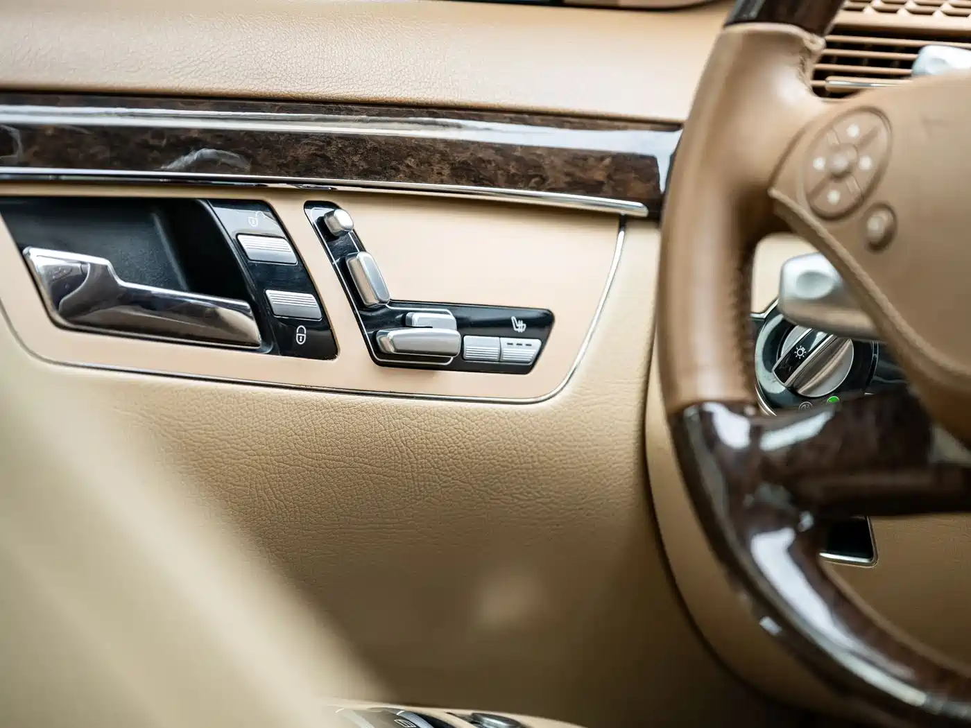 Mercedes-Benz S-Class 2010 S 300 L Business фото 9