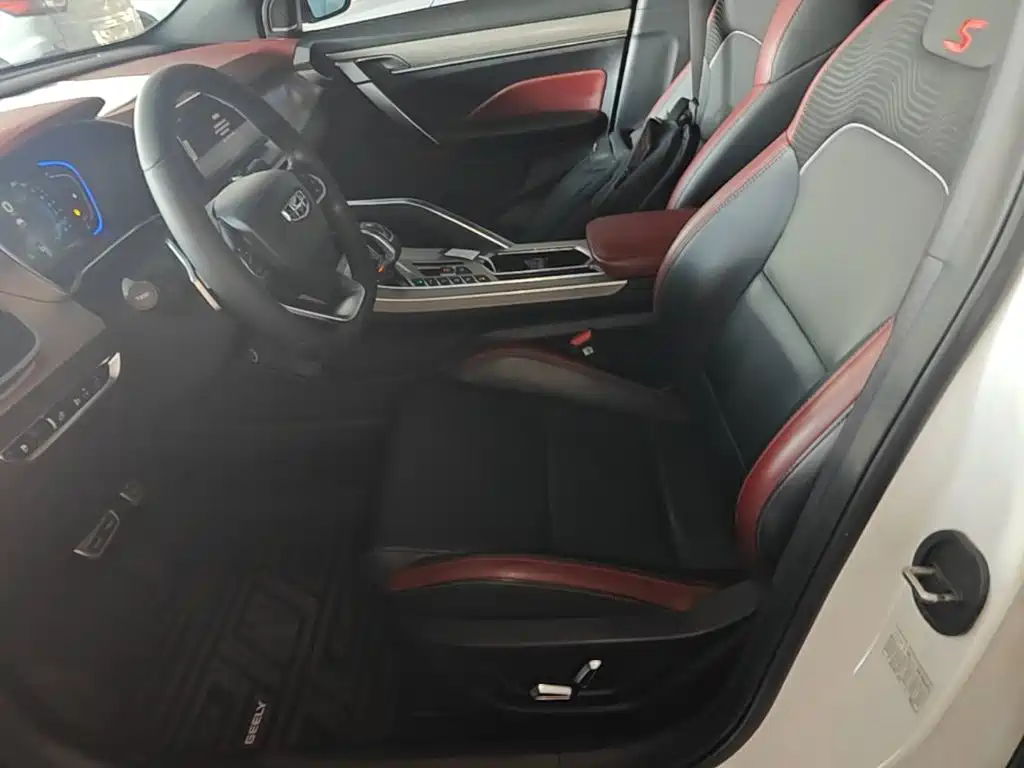 Geely Binyue 2019 2019 Sport 260T DCT Battle China VI