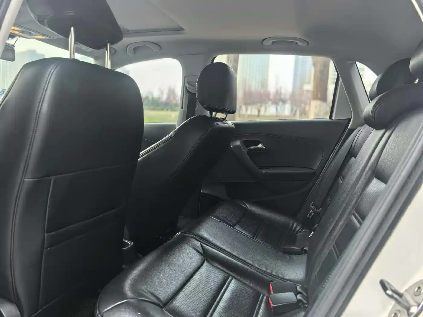 Volkswagen Polo 2018 1.5L Auto Comfort фото 6