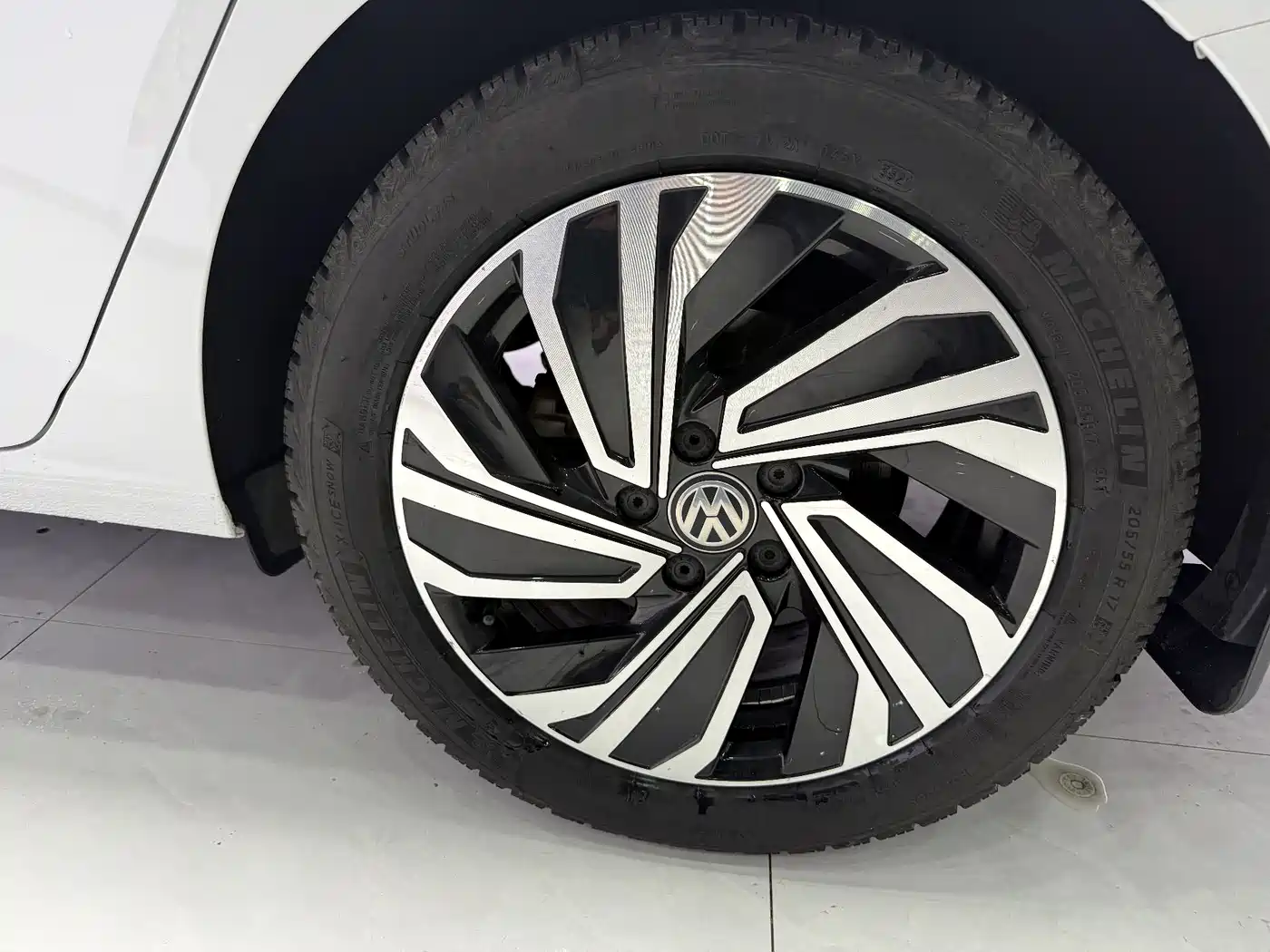 Volkswagen Sagitar 2022 280TSI DSG Surpassing Edition фото 7