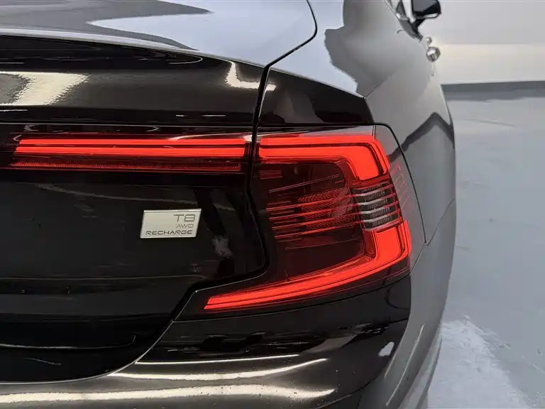 VOLVO S90 PLUG IN HYBRID