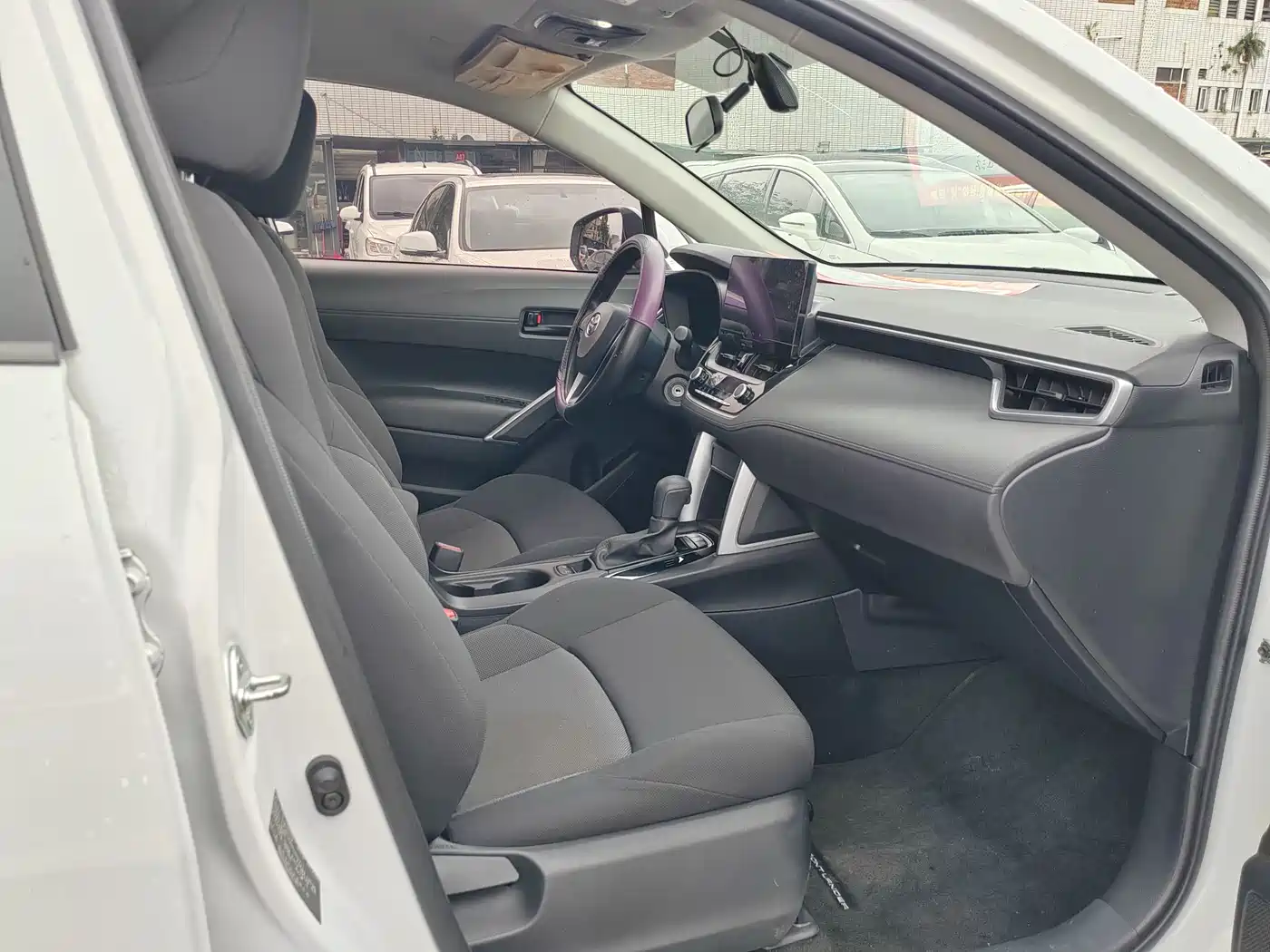 Toyota Frontlander 2023 2.0L CVT Elite Edition фото 10