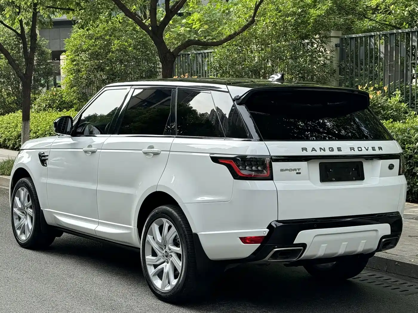 Land Rover Range Rover Sport 2020 3.0 L6 HSE DYNAMIC фото 5