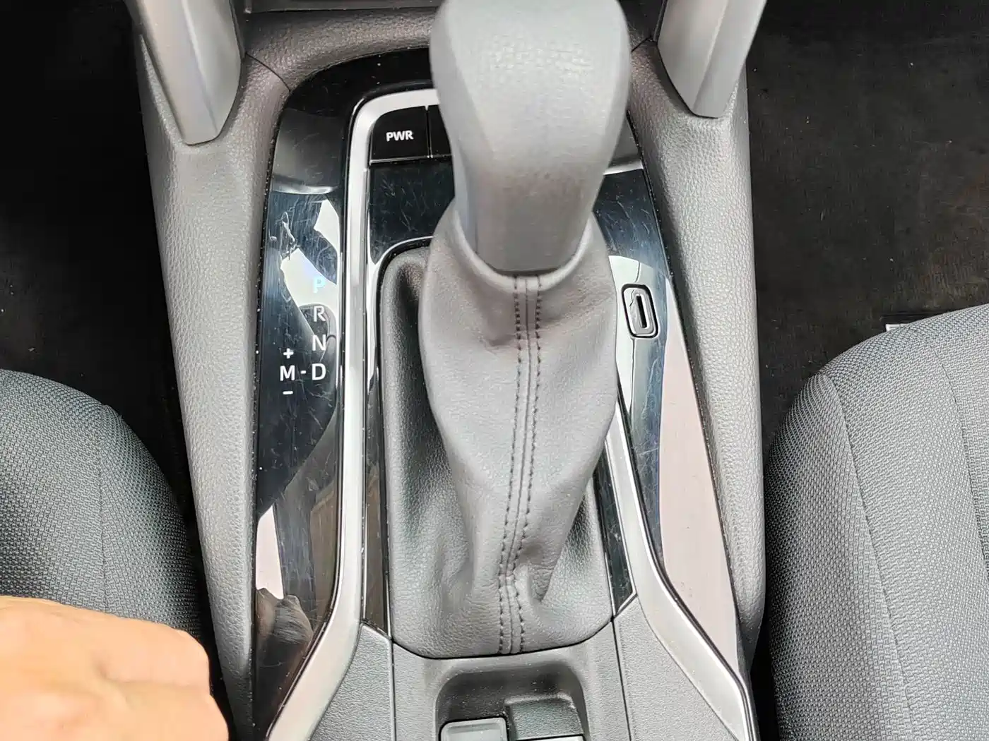 Toyota Frontlander 2023 2.0L CVT Elite Edition фото 15
