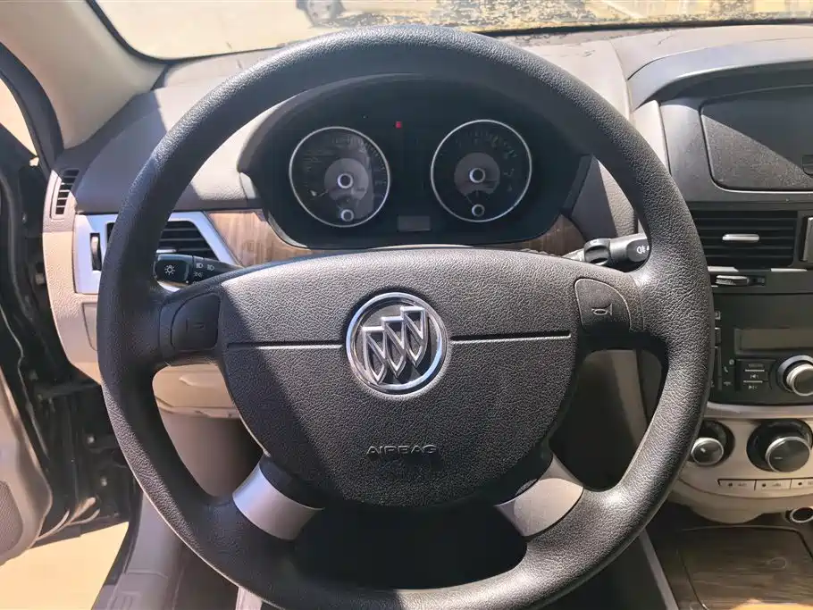 Buick Excelle 2015 1.5L Manual Classic фото 15
