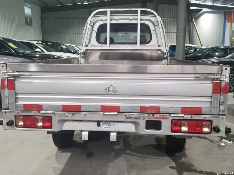Changan Kuayue Xin Bao T3 2024 2022 1.6L Luxury Cargo Truck Double Row Single Rear Wheel Flatbed 3250mm Wheelbase 2.52m DAM16KR