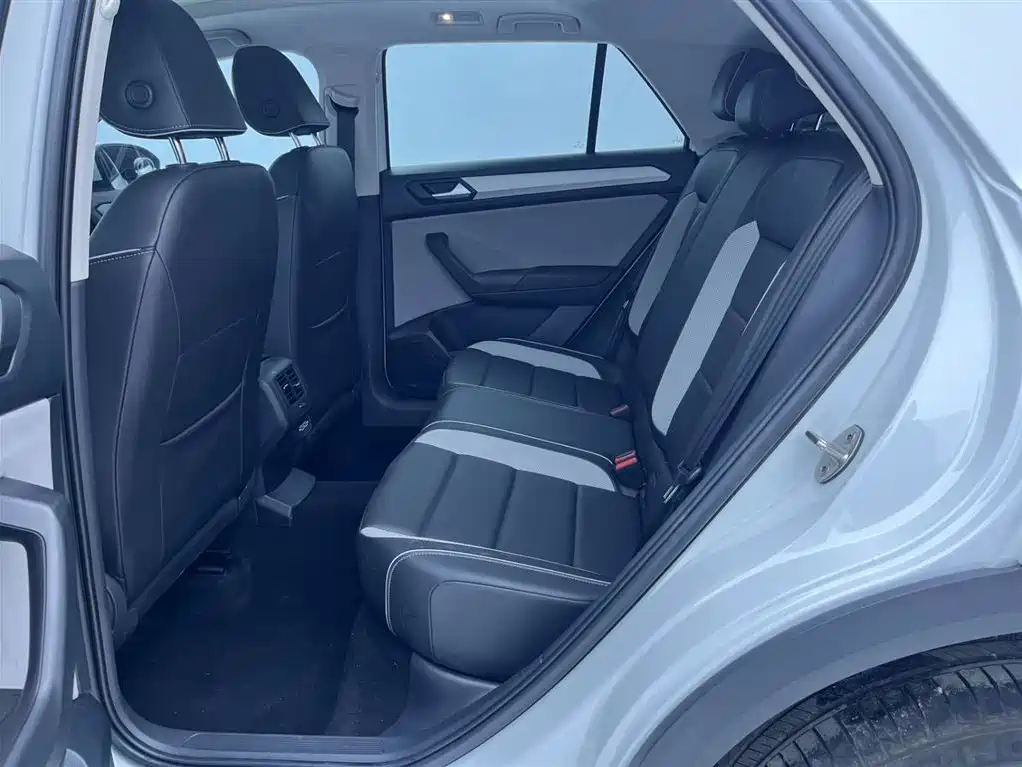 Volkswagen T-ROC 2023 280TSI DSG 2WD Time Edition фото 10
