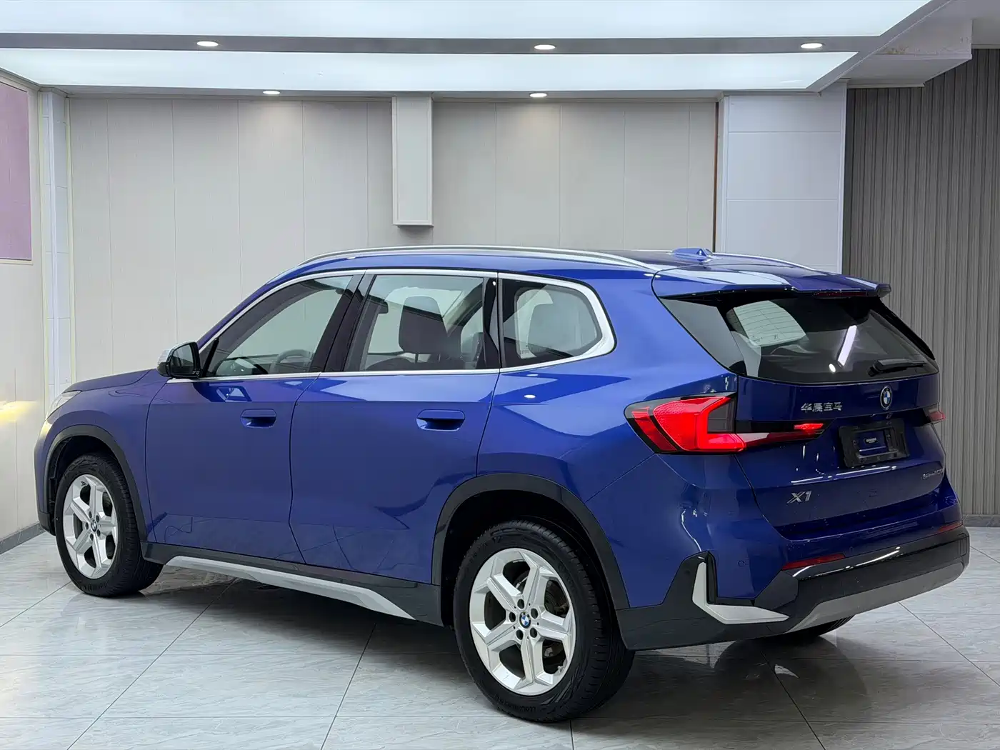 BMW X1 2024 2023 sDrive20Li X Design Package