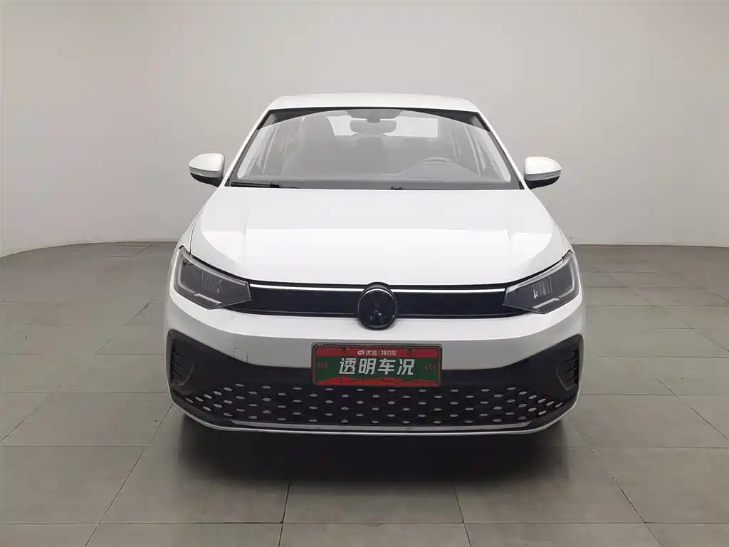 Volkswagen Lavida 2023 XRUI 1.5L Manual New Comfort Edition фото 3