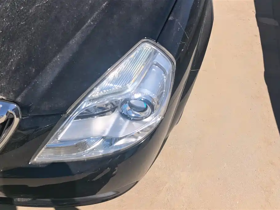 Buick Excelle 2015 1.5L Manual Classic фото 5