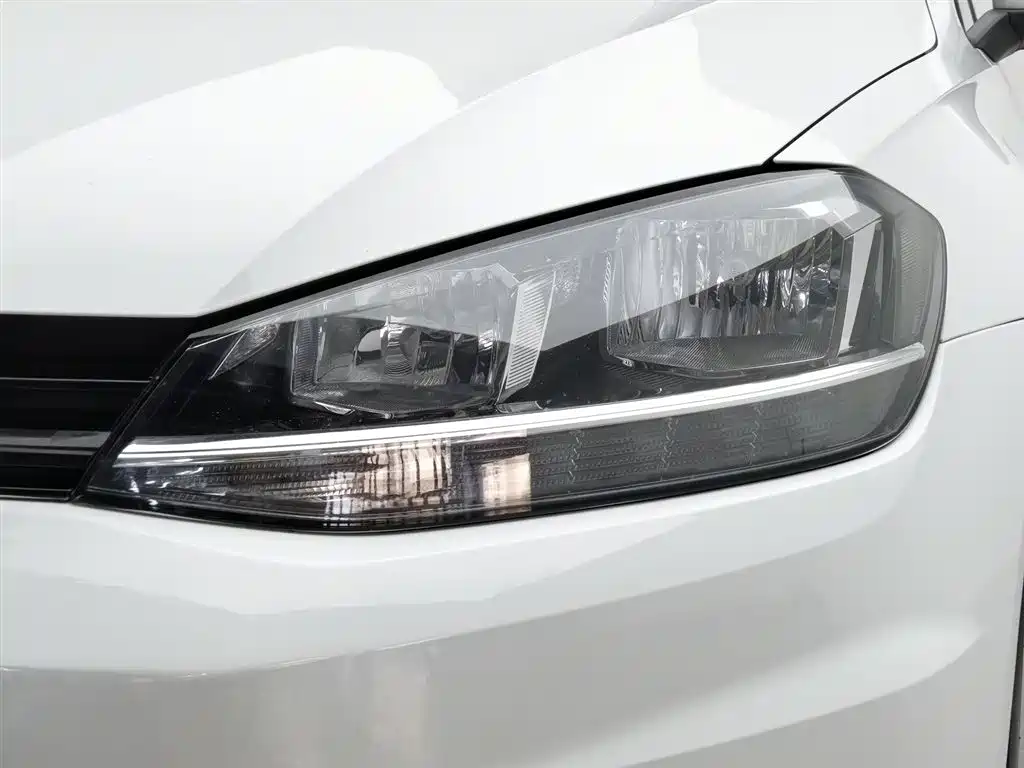 Volkswagen Golf 2018 1.6L Automatic Comfort фото 7