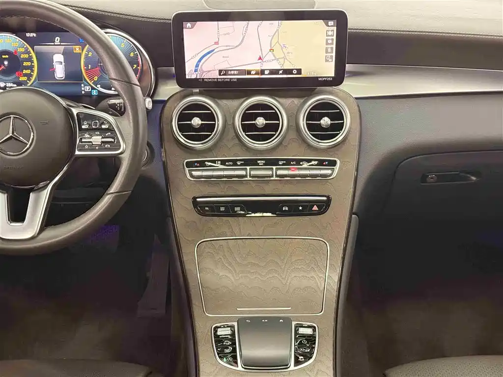Mercedes-Benz GLC 2022 Facelift II GLC 260 L 4MATIC Luxury фото 8
