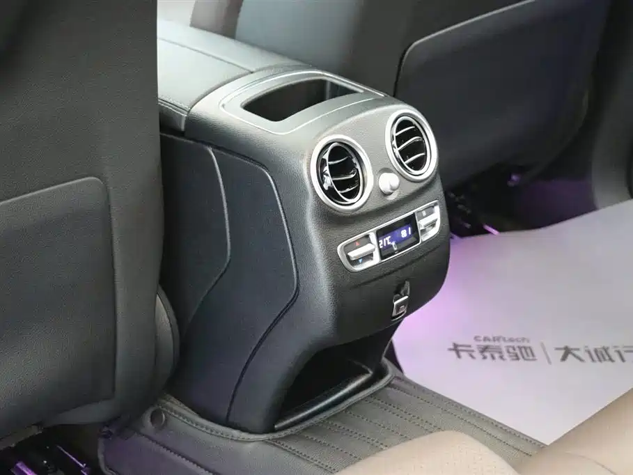 Mercedes-Benz GLC 2021 GLC 260 L 4MATIC Luxury фото 19